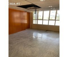 LOCAL COMERCIAL EN RONDA COLLSALARCA
