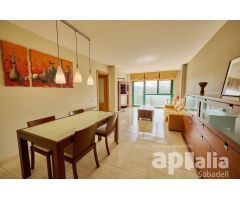 PISO EN SENTMENAT CON ZONA COMUNITARIA Y PISCINA