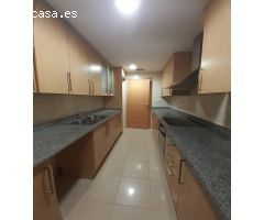 PISO DE 2 HABITAICONES EN EL CENTRO
