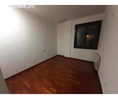 PISO DE 2 HABITAICONES EN EL CENTRO