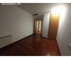 PISO DE 2 HABITAICONES EN EL CENTRO