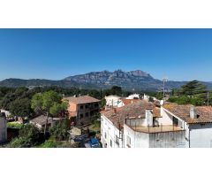 CASA SEÑORIAL EN EL CENTRO DE VACARISSES, CON JARDÍN, VISTAS Y MUCHISIMAS POSIBILIDADES