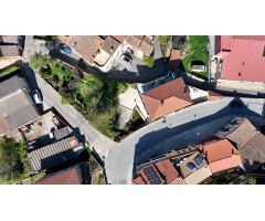 CASA SEÑORIAL EN EL CENTRO DE VACARISSES, CON JARDÍN, VISTAS Y MUCHISIMAS POSIBILIDADES