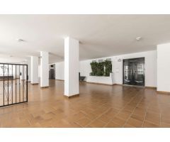 Luminoso piso de tres dormitorios junto Paseo Marítimo de Salobreña