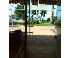 Local comercial en Alquiler en primera línea de playa