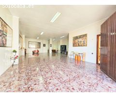 ¡Oportunidad Única! Impresionante Vivienda Tipo Tríplex en el Corazón de La Unión