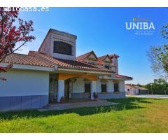 Excelente chalet con finca de regadío de 31Ha