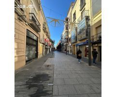 EDIFICIO EN VENTA EN LA CALLE MENACHO BADAJOZ. Rebajado en 104.000 €. Nuevo precio 595.000 €