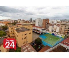 AMPLIO PISO CON ESPECTACULARES VISTAS EN LA AVENIDA COLÓN. COLEGIO MÉDICO. BADAJOZ