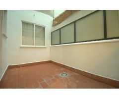 BONITO PISO DE 3 DORMITORIOS CON PATIO, PLAZA DE GARAJE Y TRASTERO.