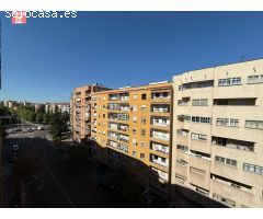 Amplio piso en venta en Fdo Calzadilla con plaza de garaje. Badajoz