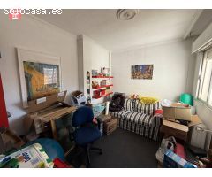 Amplio piso en venta en Fdo Calzadilla con plaza de garaje. Badajoz