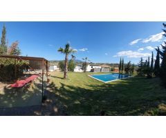 Finca en Venta en Estación de Cártama, Málaga