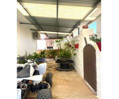 Finca con casa e instalaciones para caballos en Alhaurin de la Torre.