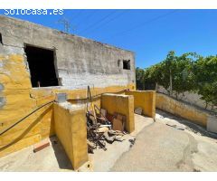 Finca con casa e instalaciones para caballos en Alhaurin de la Torre.