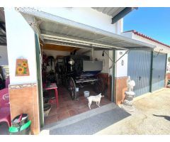 Finca con casa e instalaciones para caballos en Alhaurin de la Torre.