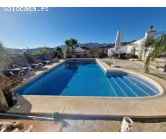 Chalet en Venta en Guaro, Málaga