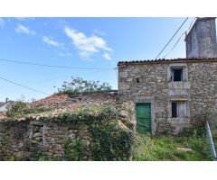 Casa de piedra a reformar en el núcleo de Vilarodís-Arteixo