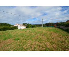 Parcela en Venta en Santa Cruz de Oleiros, A Coruña