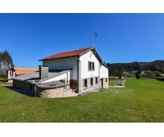 Casa de piedra al lado de Lavandeira Cabanas, con excelentes vistas