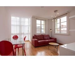 Espléndio piso seminuevo, amueblado, al lado de María Pita