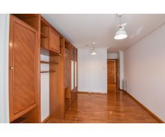 Apartamento seminuevo con garaje y trastero