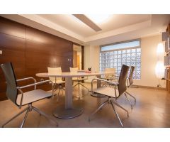 Excelente oficina al lado de Juan Flórez, con posible cambio de uso a vivienda