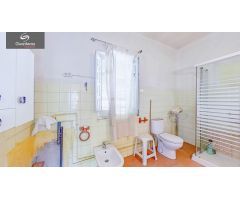 CASA Y LOCAL COMERCIAL EN GRAN TERRENO DE 420 M2