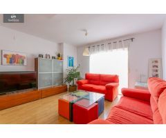 PRECIOSA CASA EN ARMILLA, ZONA CENTRO COMERCIAL NEVADA