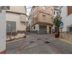 PRECIOSA Y AMPLIA CASA EN PLENO CENTRO DE LANJARÓN