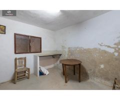 CASA EN ALHAMA