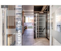 Exclusivo ático con 97 m2 de terraza y vistas a Sierra Nevada en Barrio Periodistas