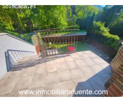 ADOSADO CON TERRAZA Y JARDIN EN ARTZINIEGA