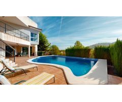 Magnifico chalet en venta en Urbanización Montepinar !!!!!