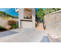 Magnifico chalet en venta en Urbanización Montepinar !!!!!