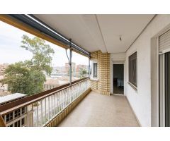 Magnífico piso en venta en Avda. Primo de Rivera