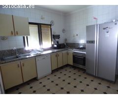 Villa en venta en Las Lagunas, Mijas + 6 naves colindantes