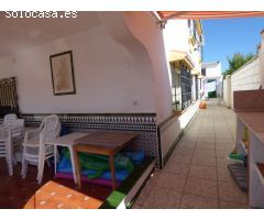 Villa en venta en Las Lagunas, Mijas + 6 naves colindantes