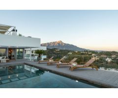Villa independiente con vistas panoramicas al mar en Benahavis