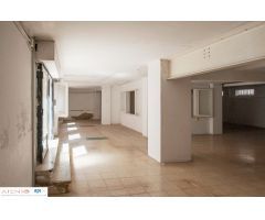 LOCAL COMERCIAL EN BADALONA