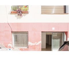 LOCAL COMERCIAL EN BADALONA