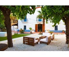 CASA ÚNICA CON ENCANTO, MASÍA RÚSTICA MEDITERRÁNEA DEL SIGLO XIX CERCA DEL MAR