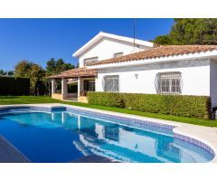 Chalet con jardín y piscina en Mediona!