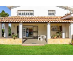 Chalet con jardín y piscina en Mediona!