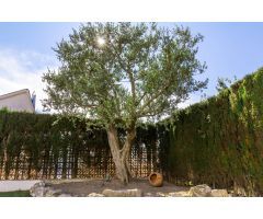 Chalet con jardín y piscina en Mediona!