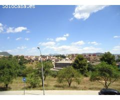 Fantástico piso con plaza de aparcamiento en la zona alta del Barrio de las Flores de Igualada