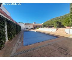 Villa de Lujo en Venta en Chiva de Morella, Valencia