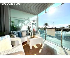 Apartamento de Lujo con vistas al mar, piscina y garaje