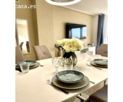 Apartamento de Lujo con vistas al mar, piscina y garaje