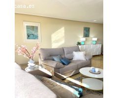 Apartamento de Lujo con vistas al mar, piscina y garaje